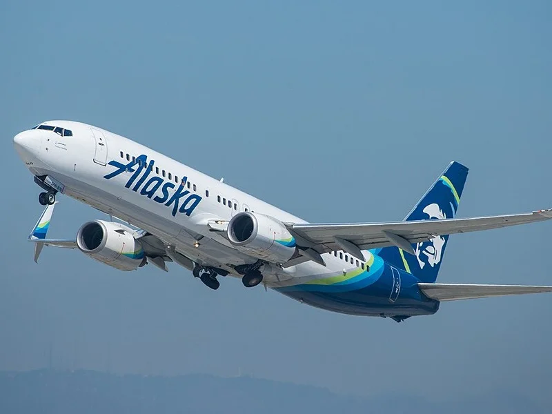 Alaska Airlines Boeing 737-800