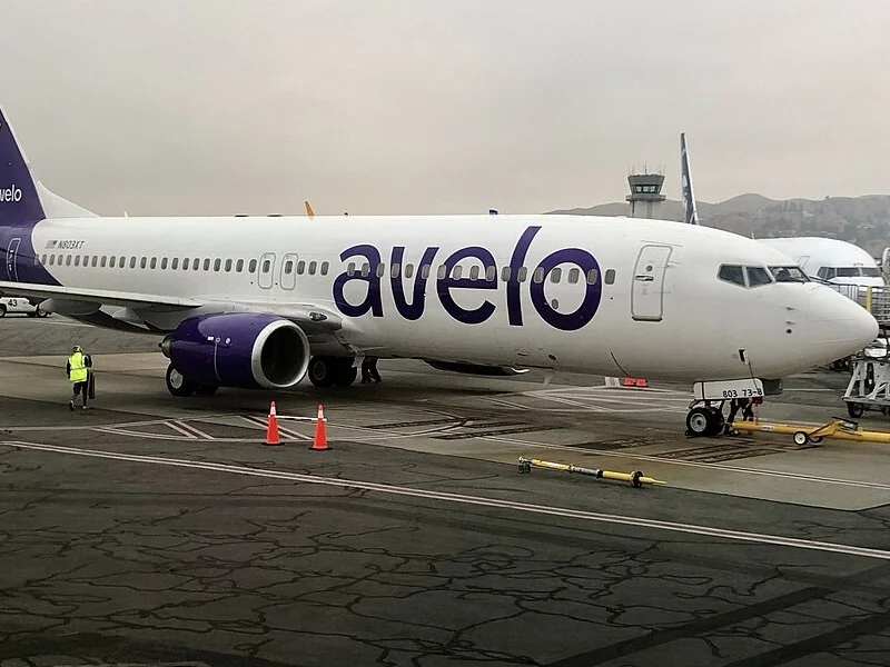 Avelo Airlines Boeing 737-800 at the gate
