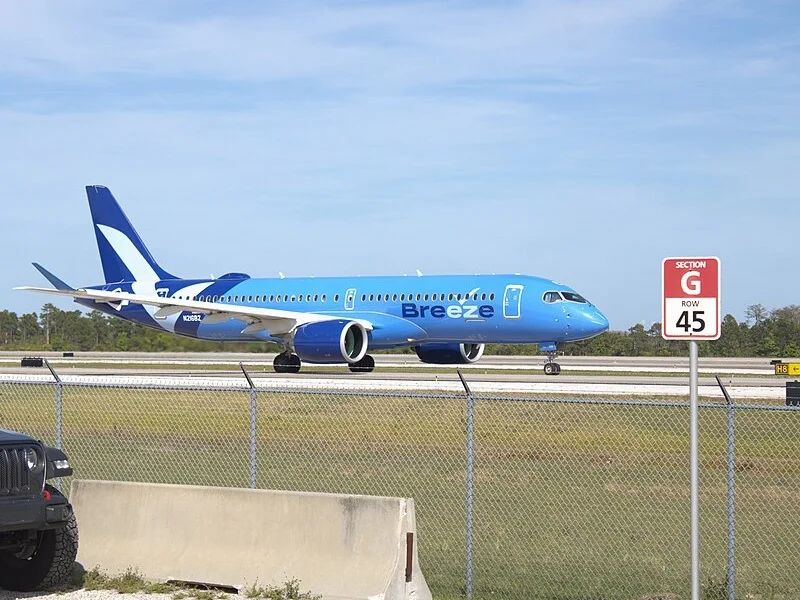 Breeze Airways Airbus A220-300